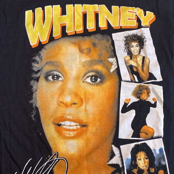 Cute Whitney Houston’s shirt - Picture 4 of 4